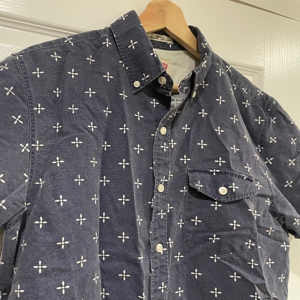 Levi's Short Sleeve Button Up - Medium - $28